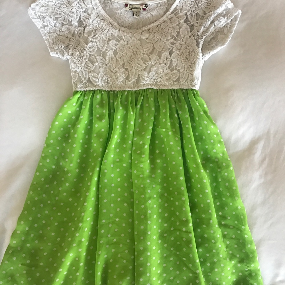 Girls dress
